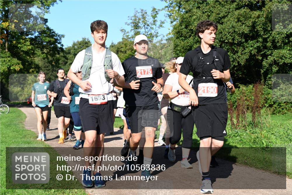 27.09.2026 - 35. Volkslauf durch das schöne Alstertal Dr. Thomas Lammeyer http://msf.ph/oto/10563836 27.09.2026 10:28:04 Laufen 2006, 2225, 1653, 2175, 2190 meine-sportfotos.de