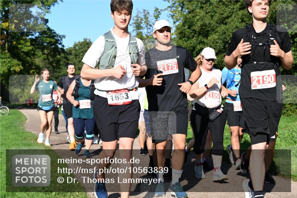 27.09.2026 - 35. Volkslauf durch das schöne Alstertal Dr. Thomas Lammeyer http://msf.ph/oto/10563839 27.09.2026 10:28:04 Laufen 2006, 2364, 1653, 2175, 2109, 2190 meine-sportfotos.de