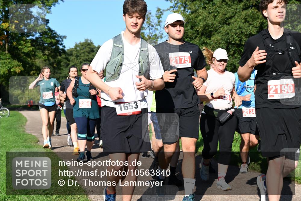 27.09.2026 - 35. Volkslauf durch das schöne Alstertal Dr. Thomas Lammeyer http://msf.ph/oto/10563840 27.09.2026 10:28:05 Laufen 2006, 2364, 1653, 2175, 2134, 2190 meine-sportfotos.de