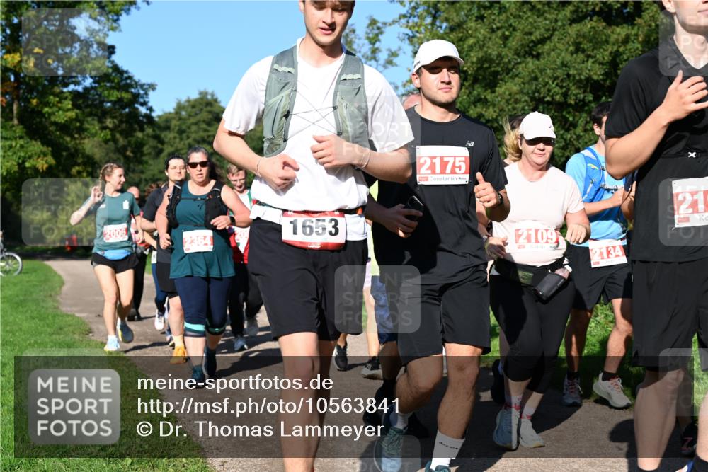 27.09.2026 - 35. Volkslauf durch das schöne Alstertal Dr. Thomas Lammeyer http://msf.ph/oto/10563841 27.09.2026 10:28:05 Laufen 2006, 2364, 1653, 2175, 2109, 2134, 21 meine-sportfotos.de