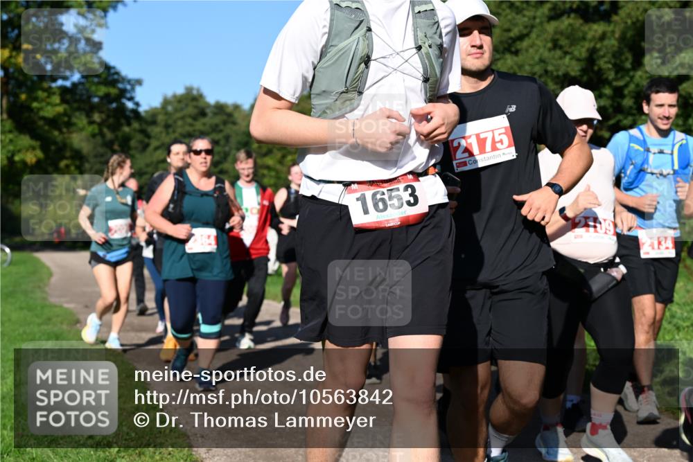 27.09.2026 - 35. Volkslauf durch das schöne Alstertal Dr. Thomas Lammeyer http://msf.ph/oto/10563842 27.09.2026 10:28:05 Laufen 1653, 2175, 2134 meine-sportfotos.de