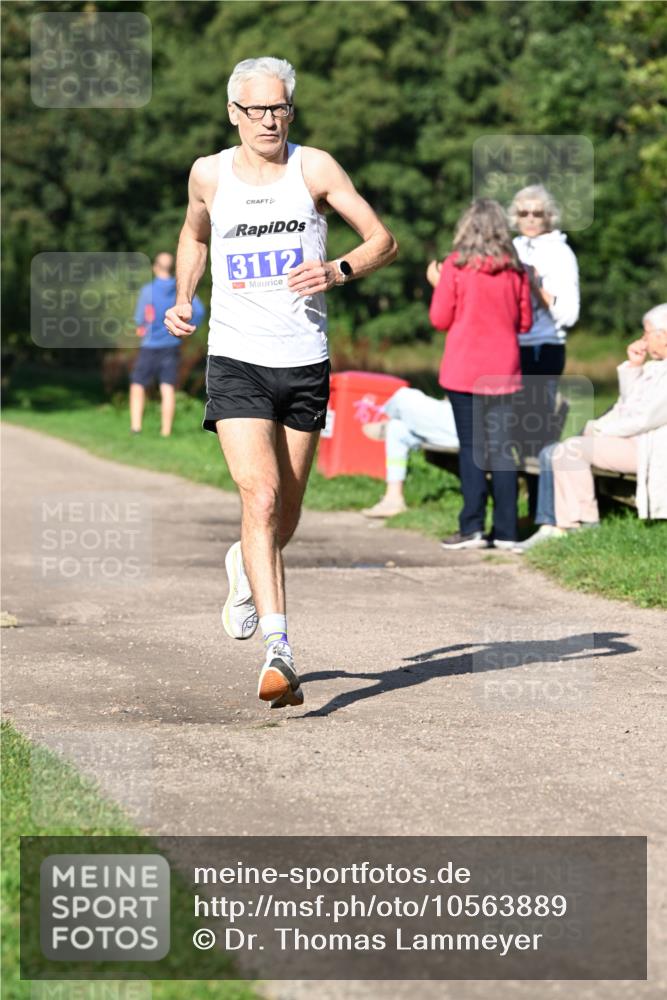 27.09.2026 - 35. Volkslauf durch das schöne Alstertal Dr. Thomas Lammeyer http://msf.ph/oto/10563889 27.09.2026 10:33:31 Laufen  meine-sportfotos.de