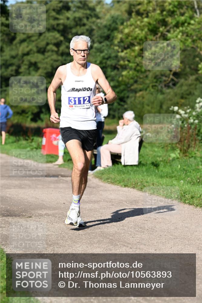 27.09.2026 - 35. Volkslauf durch das schöne Alstertal Dr. Thomas Lammeyer http://msf.ph/oto/10563893 27.09.2026 10:33:32 Laufen 3112 meine-sportfotos.de