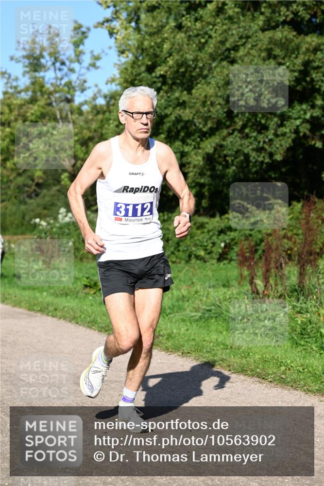 27.09.2026 - 35. Volkslauf durch das schöne Alstertal Dr. Thomas Lammeyer http://msf.ph/oto/10563902 27.09.2026 10:33:33 Laufen 3112 meine-sportfotos.de