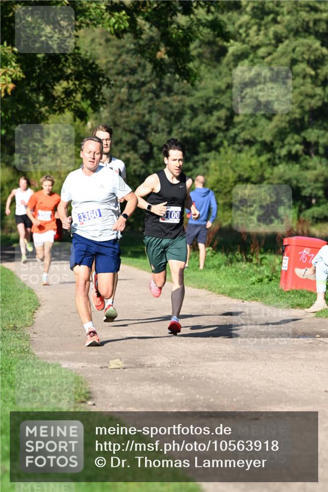 27.09.2026 - 35. Volkslauf durch das schöne Alstertal Dr. Thomas Lammeyer http://msf.ph/oto/10563918 27.09.2026 10:33:40 Laufen 3360, 100, 167 meine-sportfotos.de