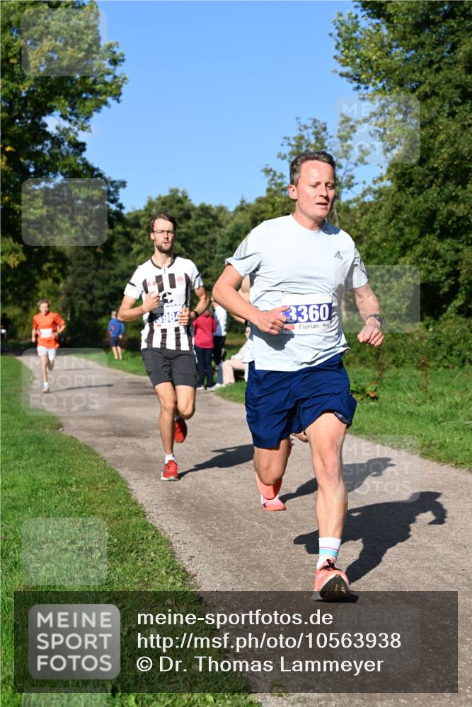 27.09.2026 - 35. Volkslauf durch das schöne Alstertal Dr. Thomas Lammeyer http://msf.ph/oto/10563938 27.09.2026 10:33:44 Laufen 3984, 3360 meine-sportfotos.de