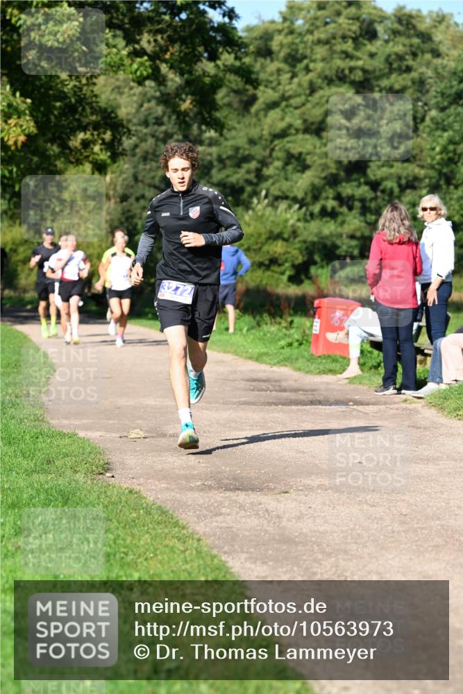 27.09.2026 - 35. Volkslauf durch das schöne Alstertal Dr. Thomas Lammeyer http://msf.ph/oto/10563973 27.09.2026 10:33:54 Laufen  meine-sportfotos.de