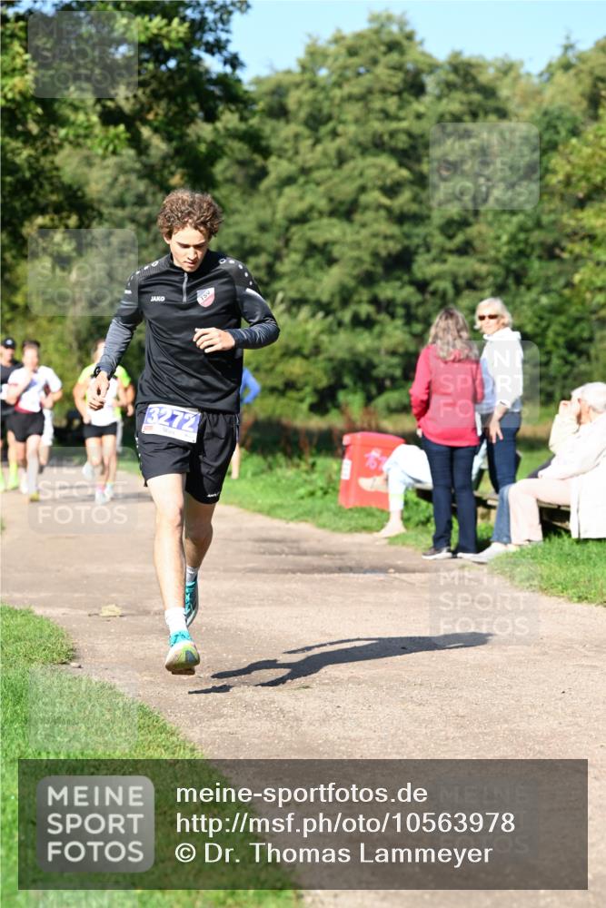 27.09.2026 - 35. Volkslauf durch das schöne Alstertal Dr. Thomas Lammeyer http://msf.ph/oto/10563978 27.09.2026 10:33:54 Laufen 3272 meine-sportfotos.de