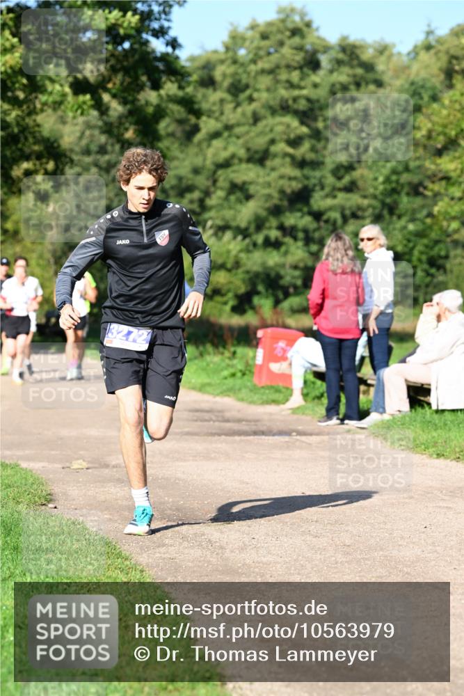 27.09.2026 - 35. Volkslauf durch das schöne Alstertal Dr. Thomas Lammeyer http://msf.ph/oto/10563979 27.09.2026 10:33:54 Laufen 3272 meine-sportfotos.de
