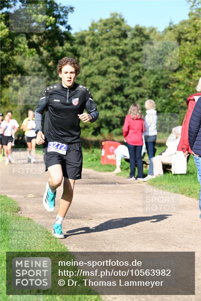 27.09.2026 - 35. Volkslauf durch das schöne Alstertal Dr. Thomas Lammeyer http://msf.ph/oto/10563982 27.09.2026 10:33:55 Laufen 3272 meine-sportfotos.de