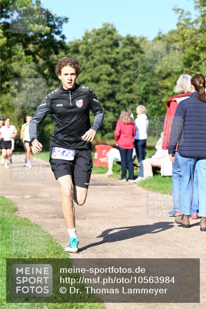 27.09.2026 - 35. Volkslauf durch das schöne Alstertal Dr. Thomas Lammeyer http://msf.ph/oto/10563984 27.09.2026 10:33:55 Laufen 3272 meine-sportfotos.de