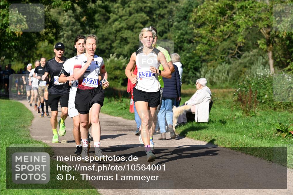 27.09.2026 - 35. Volkslauf durch das schöne Alstertal Dr. Thomas Lammeyer http://msf.ph/oto/10564001 27.09.2026 10:34:01 Laufen 3, 3270, 3377 meine-sportfotos.de