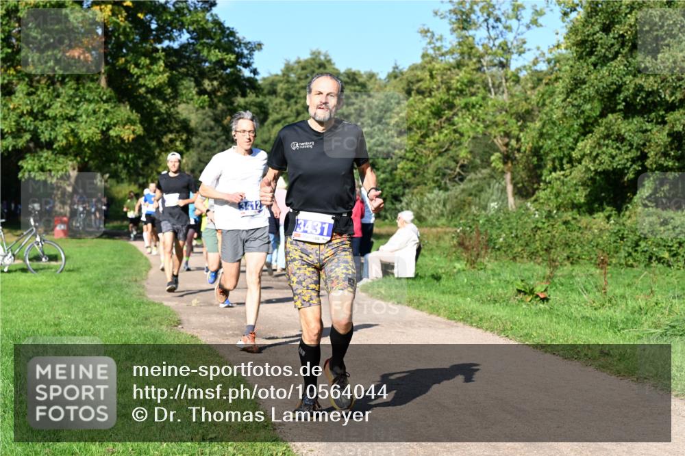 27.09.2026 - 35. Volkslauf durch das schöne Alstertal Dr. Thomas Lammeyer http://msf.ph/oto/10564044 27.09.2026 10:34:07 Laufen 3431 meine-sportfotos.de