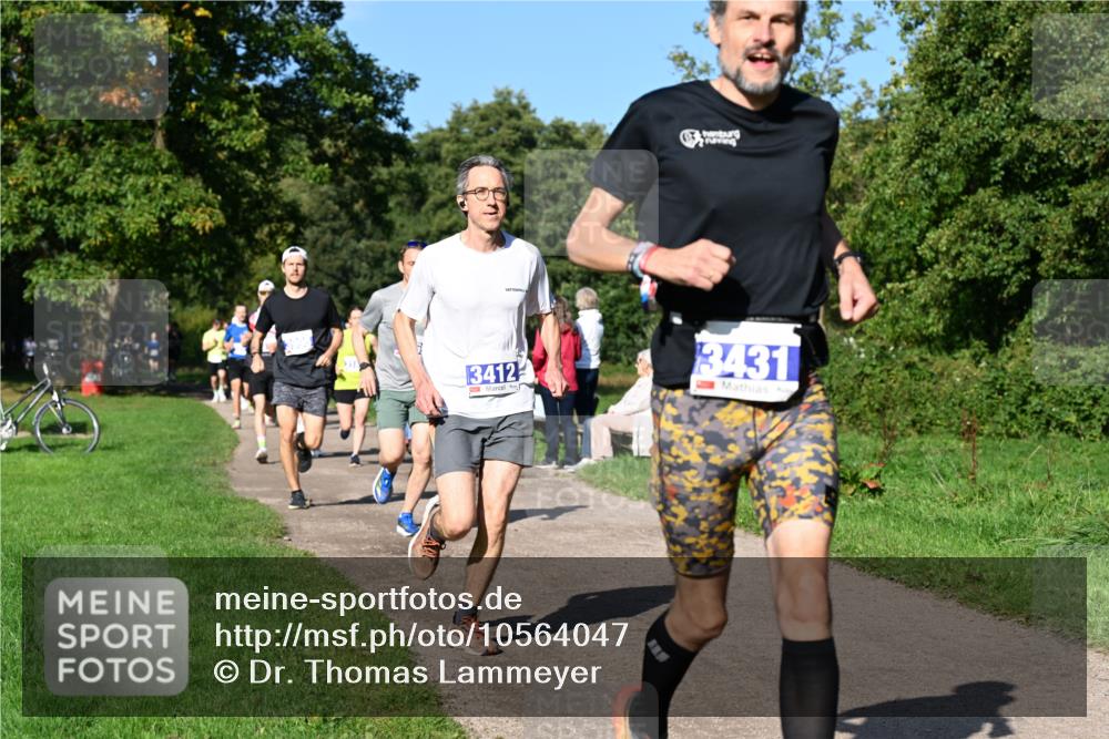 27.09.2026 - 35. Volkslauf durch das schöne Alstertal Dr. Thomas Lammeyer http://msf.ph/oto/10564047 27.09.2026 10:34:08 Laufen 3412, 3431 meine-sportfotos.de