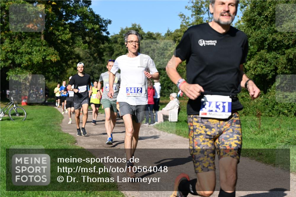27.09.2026 - 35. Volkslauf durch das schöne Alstertal Dr. Thomas Lammeyer http://msf.ph/oto/10564048 27.09.2026 10:34:08 Laufen 3995, 3412, 3431 meine-sportfotos.de