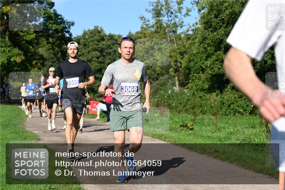 27.09.2026 - 35. Volkslauf durch das schöne Alstertal Dr. Thomas Lammeyer http://msf.ph/oto/10564059 27.09.2026 10:34:10 Laufen 3995, 13069 meine-sportfotos.de