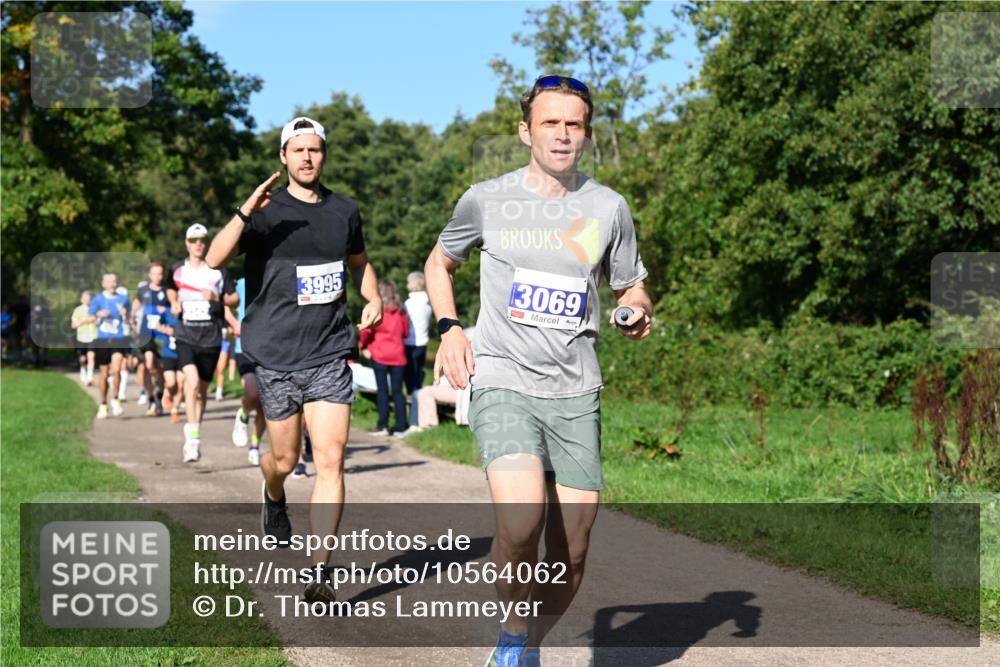 27.09.2026 - 35. Volkslauf durch das schöne Alstertal Dr. Thomas Lammeyer http://msf.ph/oto/10564062 27.09.2026 10:34:10 Laufen 3995, 3069 meine-sportfotos.de