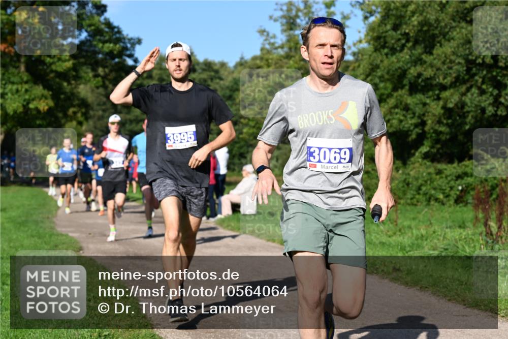 27.09.2026 - 35. Volkslauf durch das schöne Alstertal Dr. Thomas Lammeyer http://msf.ph/oto/10564064 27.09.2026 10:34:10 Laufen 3995, 3069 meine-sportfotos.de