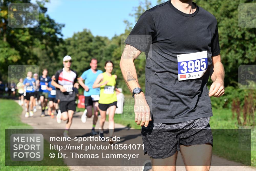 27.09.2026 - 35. Volkslauf durch das schöne Alstertal Dr. Thomas Lammeyer http://msf.ph/oto/10564071 27.09.2026 10:34:11 Laufen 3995 meine-sportfotos.de