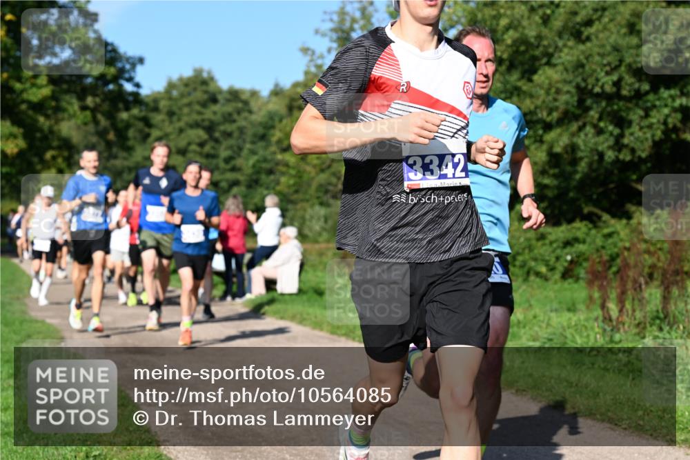 27.09.2026 - 35. Volkslauf durch das schöne Alstertal Dr. Thomas Lammeyer http://msf.ph/oto/10564085 27.09.2026 10:34:14 Laufen 3342 meine-sportfotos.de