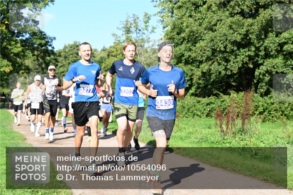 27.09.2026 - 35. Volkslauf durch das schöne Alstertal Dr. Thomas Lammeyer http://msf.ph/oto/10564096 27.09.2026 10:34:16 Laufen 3202, 3430 meine-sportfotos.de