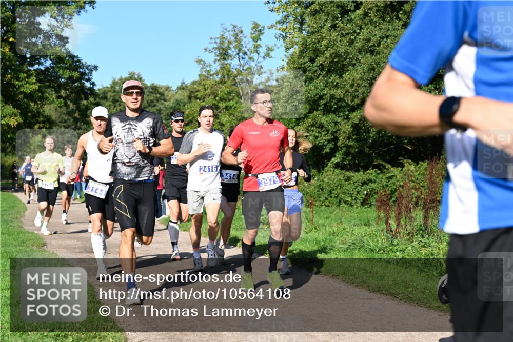27.09.2026 - 35. Volkslauf durch das schöne Alstertal Dr. Thomas Lammeyer http://msf.ph/oto/10564108 27.09.2026 10:34:17 Laufen 3144, 2416, 3414, 39795 meine-sportfotos.de