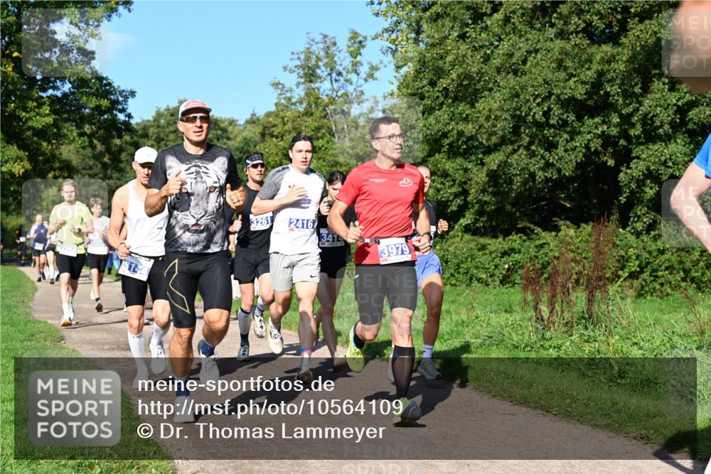 27.09.2026 - 35. Volkslauf durch das schöne Alstertal Dr. Thomas Lammeyer http://msf.ph/oto/10564109 27.09.2026 10:34:17 Laufen 3261, 2416, 3414, 3979 meine-sportfotos.de