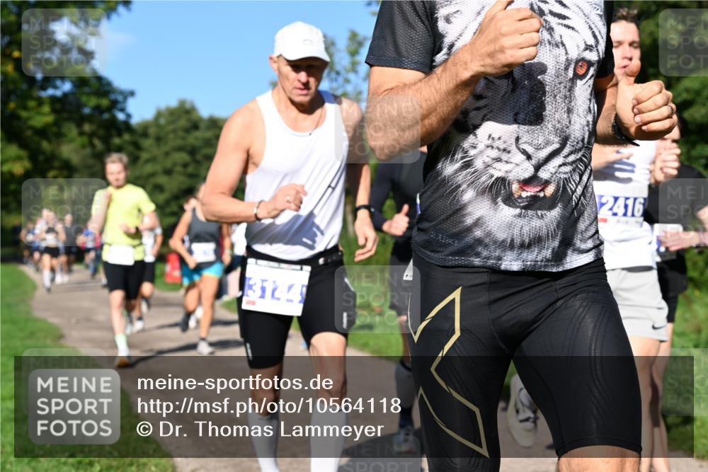 27.09.2026 - 35. Volkslauf durch das schöne Alstertal Dr. Thomas Lammeyer http://msf.ph/oto/10564118 27.09.2026 10:34:19 Laufen 2416 meine-sportfotos.de