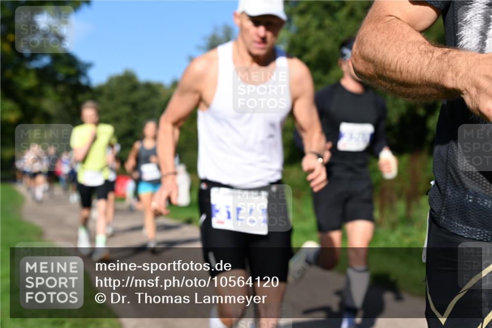 27.09.2026 - 35. Volkslauf durch das schöne Alstertal Dr. Thomas Lammeyer http://msf.ph/oto/10564120 27.09.2026 10:34:19 Laufen  meine-sportfotos.de