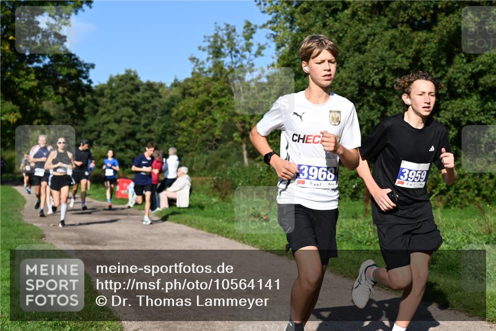 27.09.2026 - 35. Volkslauf durch das schöne Alstertal Dr. Thomas Lammeyer http://msf.ph/oto/10564141 27.09.2026 10:34:22 Laufen 3968, 3959 meine-sportfotos.de