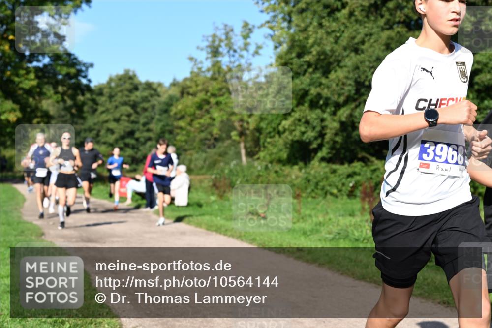 27.09.2026 - 35. Volkslauf durch das schöne Alstertal Dr. Thomas Lammeyer http://msf.ph/oto/10564144 27.09.2026 10:34:22 Laufen 3968 meine-sportfotos.de