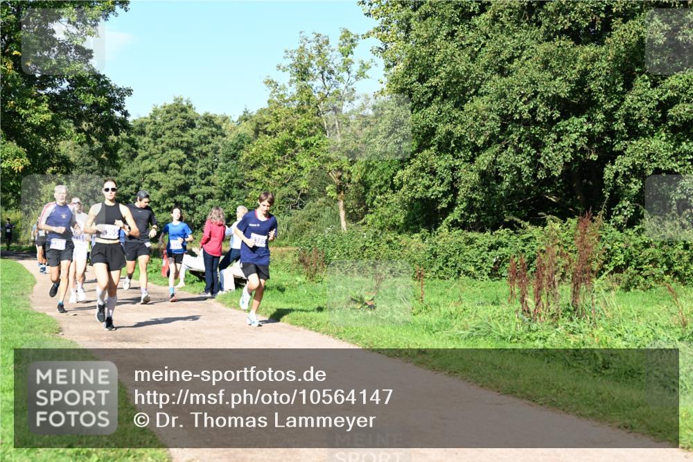 27.09.2026 - 35. Volkslauf durch das schöne Alstertal Dr. Thomas Lammeyer http://msf.ph/oto/10564147 27.09.2026 10:34:23 Laufen 385 meine-sportfotos.de