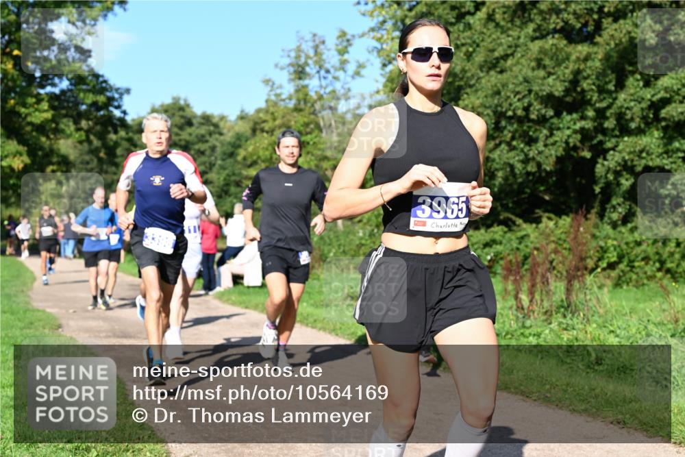 27.09.2026 - 35. Volkslauf durch das schöne Alstertal Dr. Thomas Lammeyer http://msf.ph/oto/10564169 27.09.2026 10:34:26 Laufen 3965 meine-sportfotos.de
