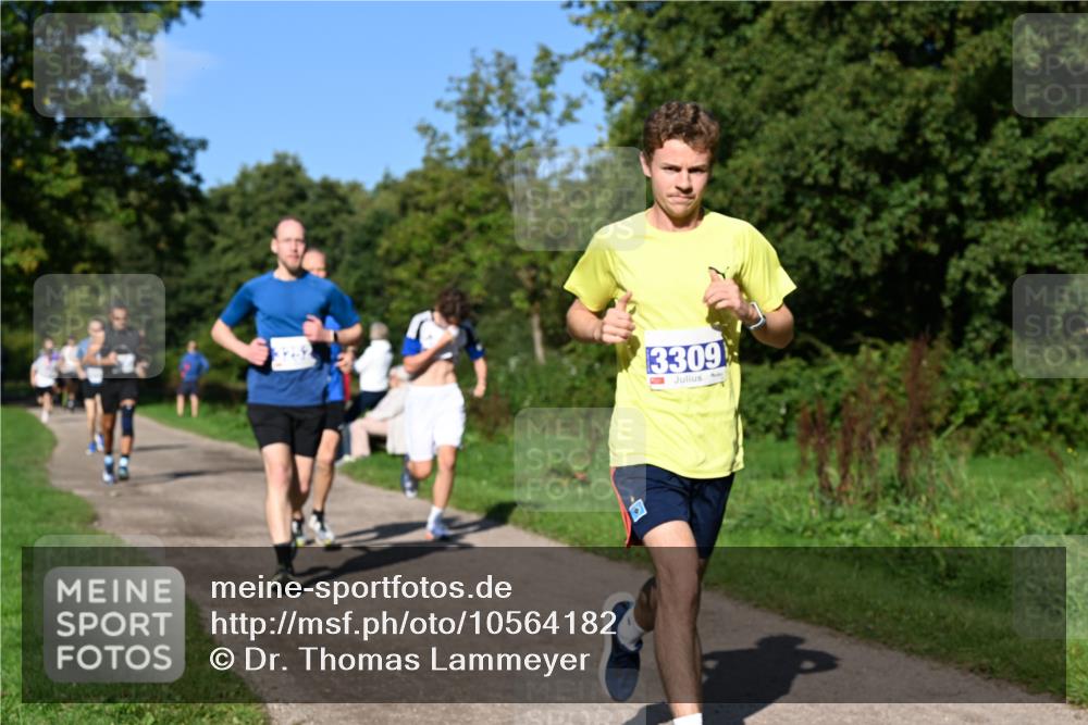 27.09.2026 - 35. Volkslauf durch das schöne Alstertal Dr. Thomas Lammeyer http://msf.ph/oto/10564182 27.09.2026 10:34:28 Laufen 3309 meine-sportfotos.de