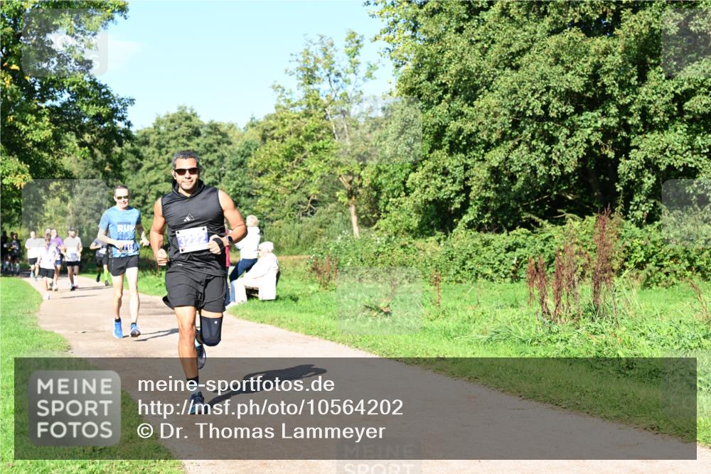 27.09.2026 - 35. Volkslauf durch das schöne Alstertal Dr. Thomas Lammeyer http://msf.ph/oto/10564202 27.09.2026 10:34:32 Laufen 3222 meine-sportfotos.de