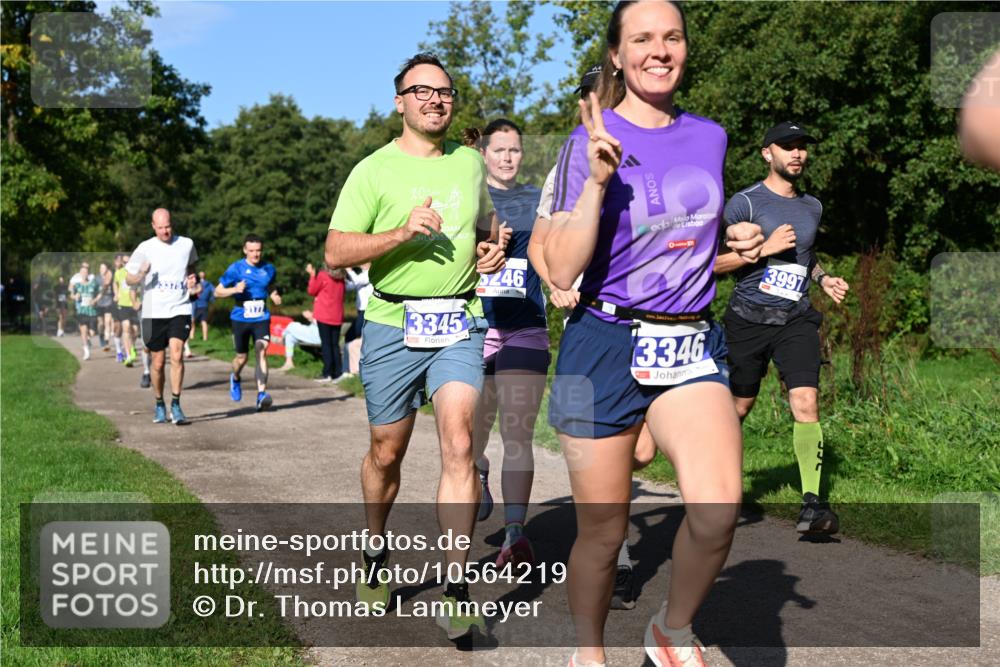 27.09.2026 - 35. Volkslauf durch das schöne Alstertal Dr. Thomas Lammeyer http://msf.ph/oto/10564219 27.09.2026 10:34:41 Laufen 3345, 5246, 3346, 3997 meine-sportfotos.de