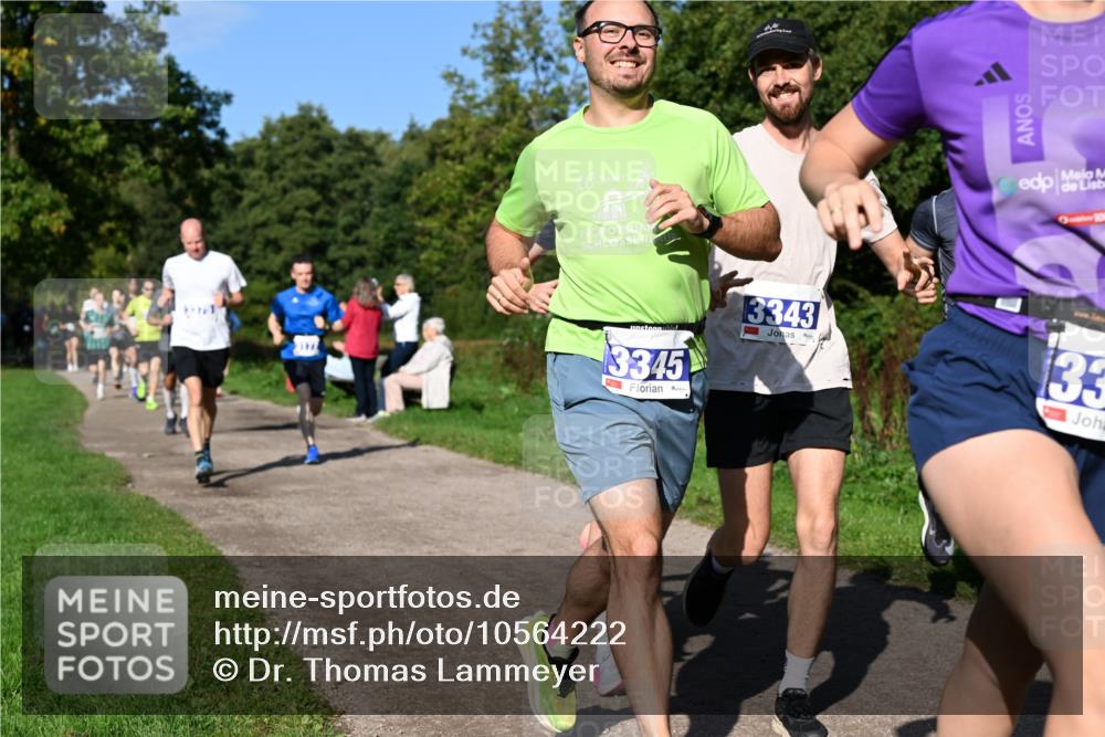 27.09.2026 - 35. Volkslauf durch das schöne Alstertal Dr. Thomas Lammeyer http://msf.ph/oto/10564222 27.09.2026 10:34:42 Laufen 20, 1119, 3345, 3343, 33 meine-sportfotos.de