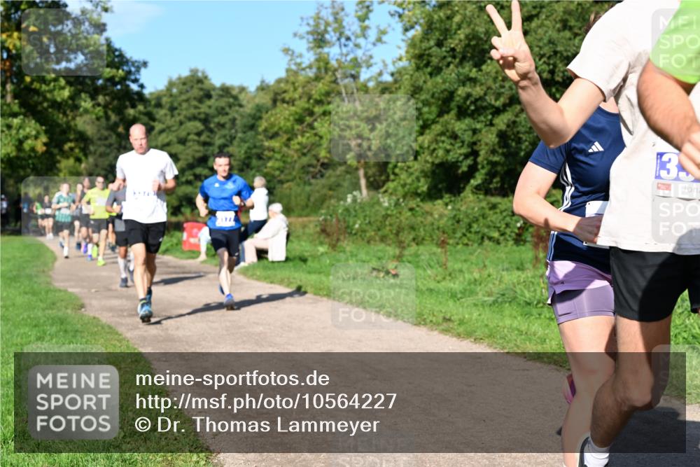 27.09.2026 - 35. Volkslauf durch das schöne Alstertal Dr. Thomas Lammeyer http://msf.ph/oto/10564227 27.09.2026 10:34:43 Laufen 13 meine-sportfotos.de