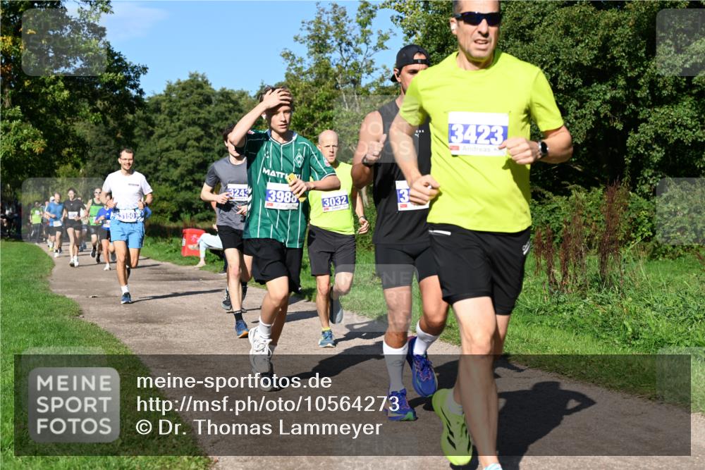 27.09.2026 - 35. Volkslauf durch das schöne Alstertal Dr. Thomas Lammeyer http://msf.ph/oto/10564273 27.09.2026 10:34:50 Laufen 3150, 3243, 3988, 3032, 13, 3423 meine-sportfotos.de
