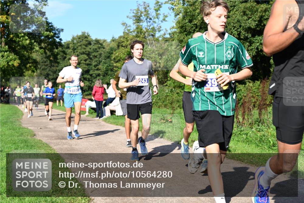 27.09.2026 - 35. Volkslauf durch das schöne Alstertal Dr. Thomas Lammeyer http://msf.ph/oto/10564280 27.09.2026 10:34:50 Laufen 243, 31503, 39 meine-sportfotos.de