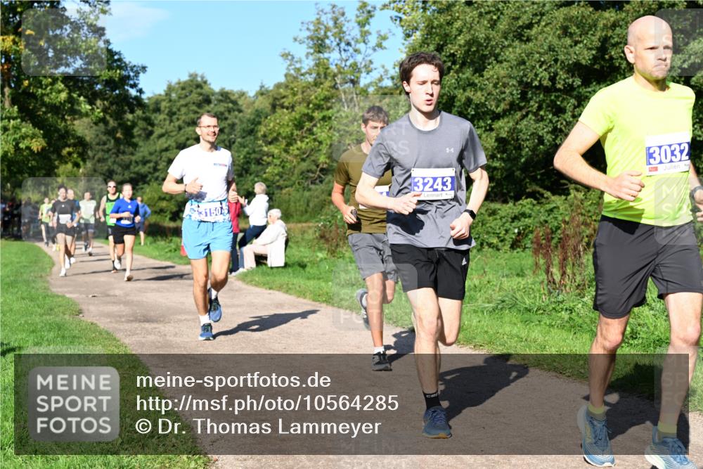 27.09.2026 - 35. Volkslauf durch das schöne Alstertal Dr. Thomas Lammeyer http://msf.ph/oto/10564285 27.09.2026 10:34:51 Laufen 3032, 3243 meine-sportfotos.de