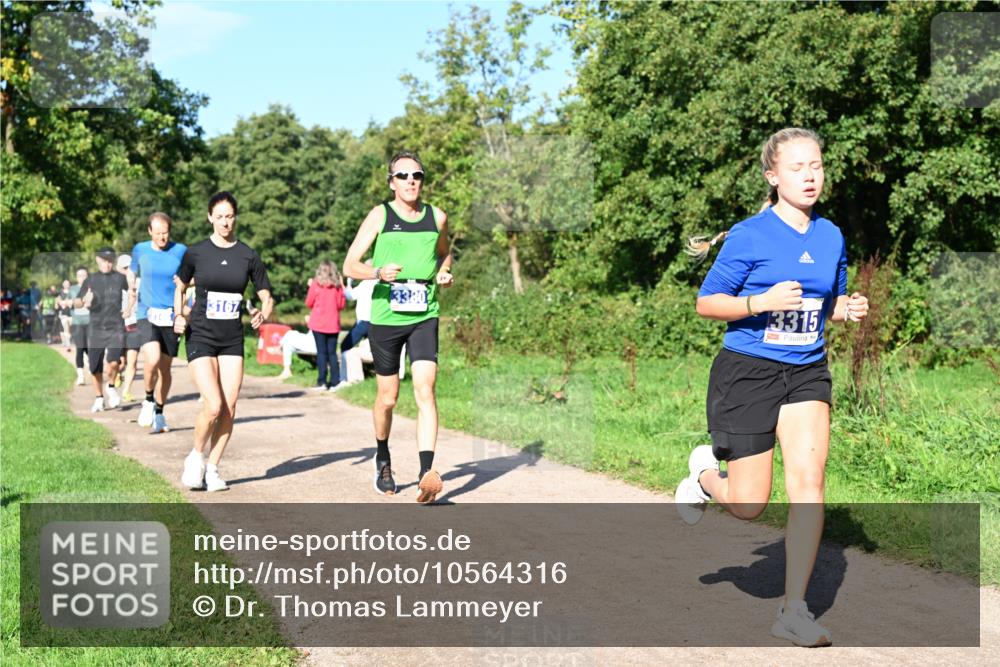 27.09.2026 - 35. Volkslauf durch das schöne Alstertal Dr. Thomas Lammeyer http://msf.ph/oto/10564316 27.09.2026 10:34:56 Laufen 3167, 13315 meine-sportfotos.de