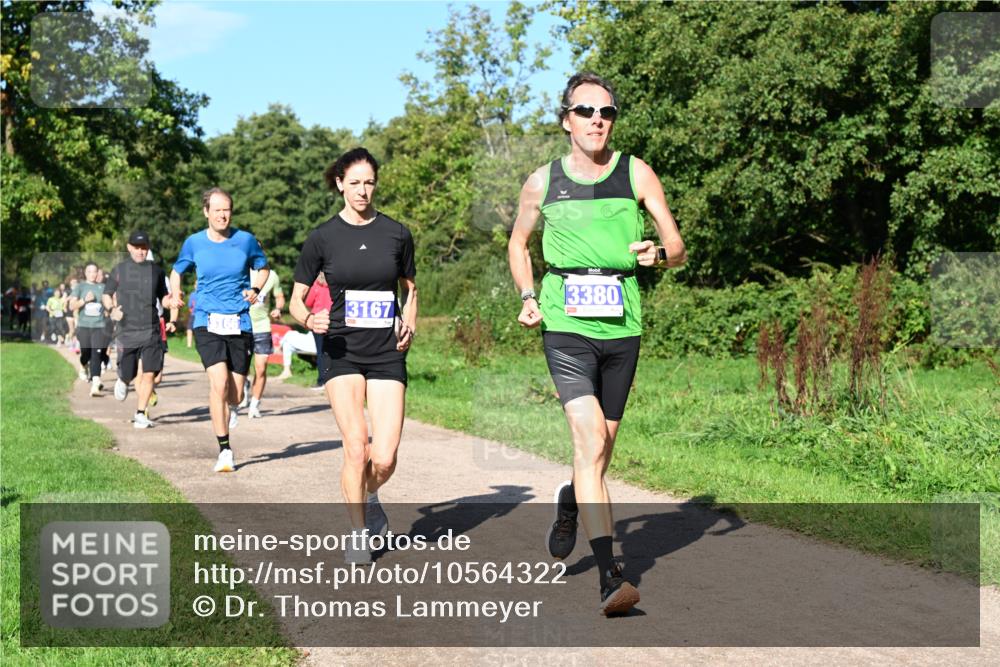 27.09.2026 - 35. Volkslauf durch das schöne Alstertal Dr. Thomas Lammeyer http://msf.ph/oto/10564322 27.09.2026 10:34:57 Laufen 3380, 3167 meine-sportfotos.de