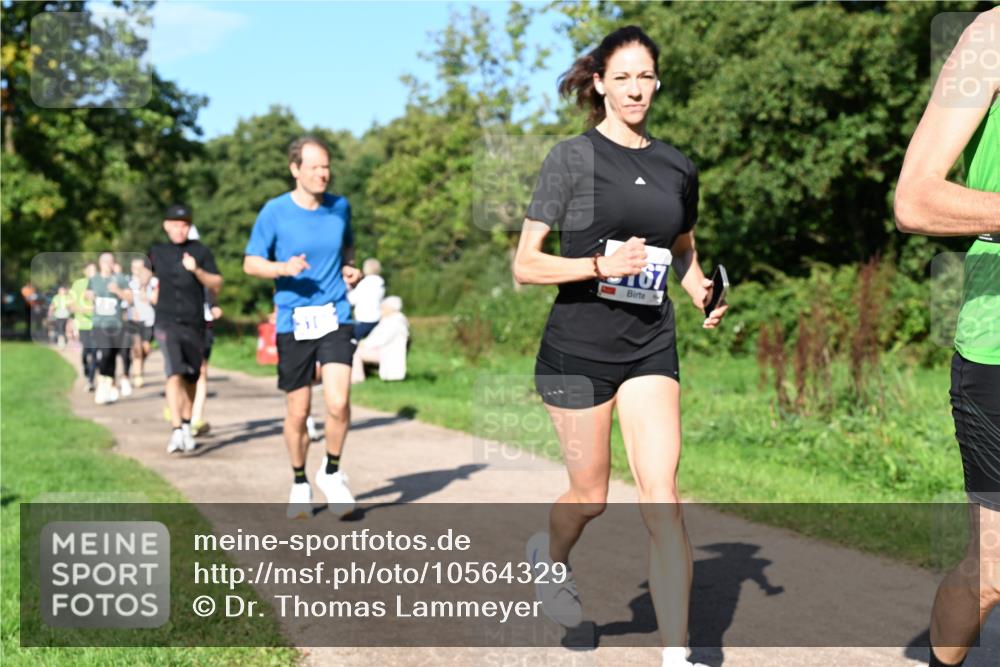 27.09.2026 - 35. Volkslauf durch das schöne Alstertal Dr. Thomas Lammeyer http://msf.ph/oto/10564329 27.09.2026 10:34:58 Laufen 767 meine-sportfotos.de