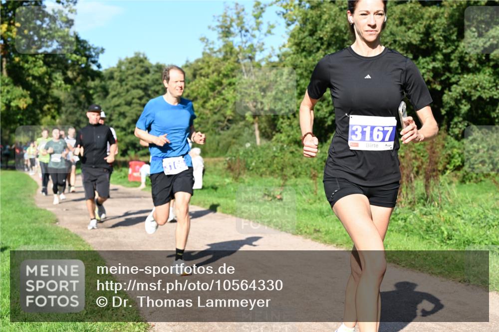 27.09.2026 - 35. Volkslauf durch das schöne Alstertal Dr. Thomas Lammeyer http://msf.ph/oto/10564330 27.09.2026 10:34:58 Laufen 3167 meine-sportfotos.de