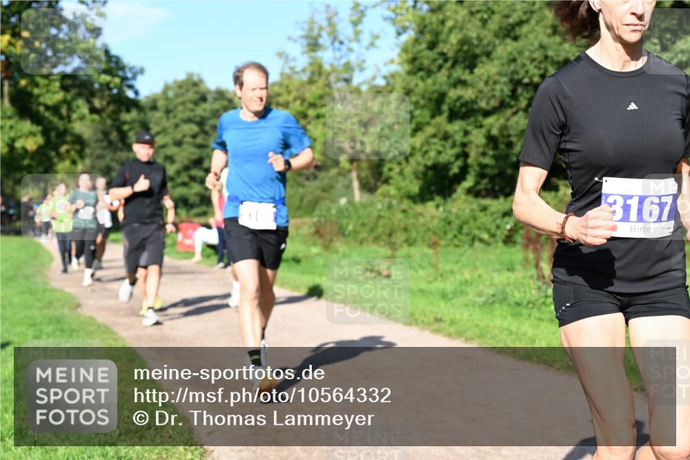 27.09.2026 - 35. Volkslauf durch das schöne Alstertal Dr. Thomas Lammeyer http://msf.ph/oto/10564332 27.09.2026 10:34:58 Laufen 3167 meine-sportfotos.de