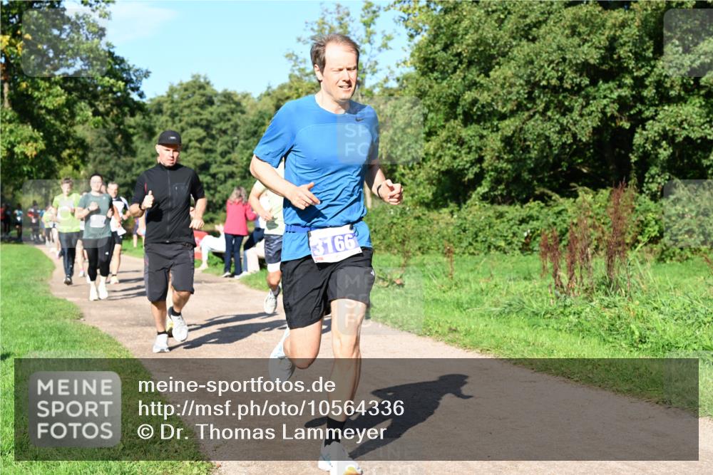 27.09.2026 - 35. Volkslauf durch das schöne Alstertal Dr. Thomas Lammeyer http://msf.ph/oto/10564336 27.09.2026 10:34:59 Laufen 3166 meine-sportfotos.de