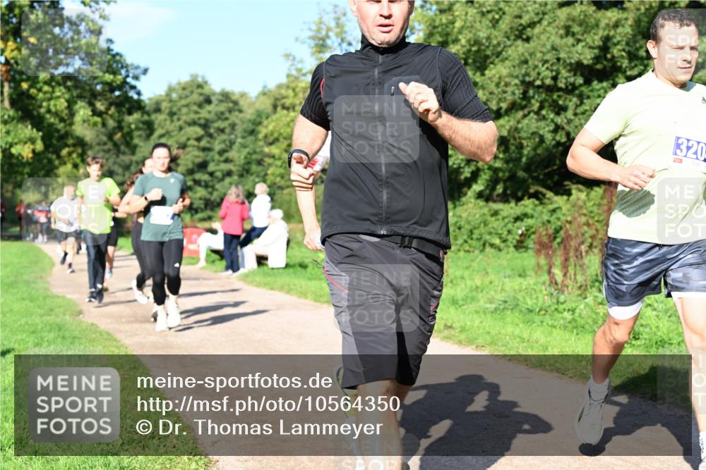 27.09.2026 - 35. Volkslauf durch das schöne Alstertal Dr. Thomas Lammeyer http://msf.ph/oto/10564350 27.09.2026 10:35:01 Laufen 320 meine-sportfotos.de