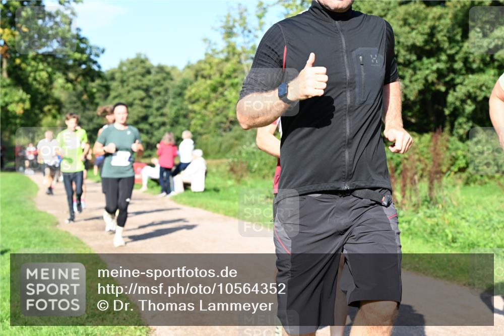 27.09.2026 - 35. Volkslauf durch das schöne Alstertal Dr. Thomas Lammeyer http://msf.ph/oto/10564352 27.09.2026 10:35:01 Laufen  meine-sportfotos.de