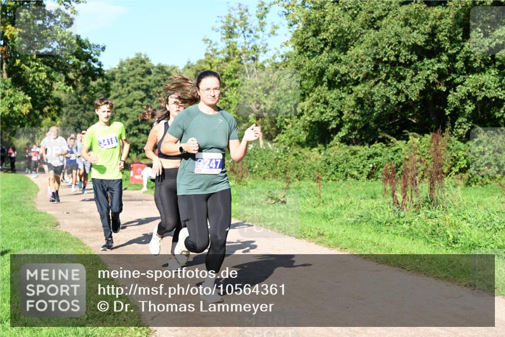 27.09.2026 - 35. Volkslauf durch das schöne Alstertal Dr. Thomas Lammeyer http://msf.ph/oto/10564361 27.09.2026 10:35:03 Laufen 3418, 3247 meine-sportfotos.de
